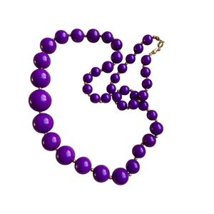 Chic Vintage Purple Beaded Necklace Retro Graduated Strand with Lucite Beads